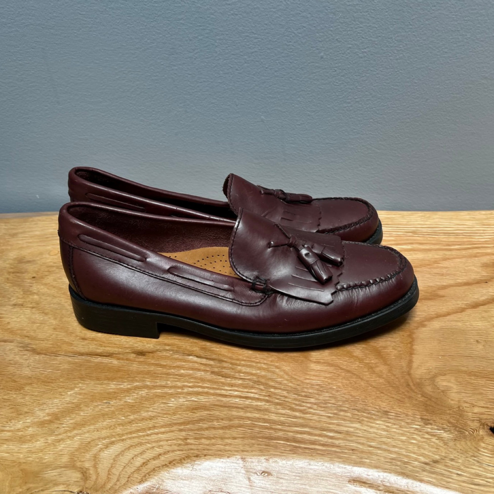G.H. Bass & Co. Weejuns Marietta II Burgundy Tassel Loafers Men’s Size 11M - Picture 1 of 7